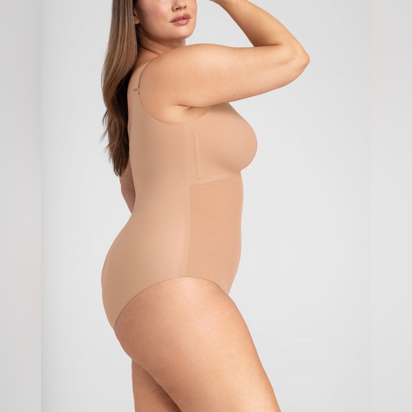 Women’s HoneyLove Cami Bodysuit Shape-Wear In Sand Tan Size 1X - Picture 2 of 9